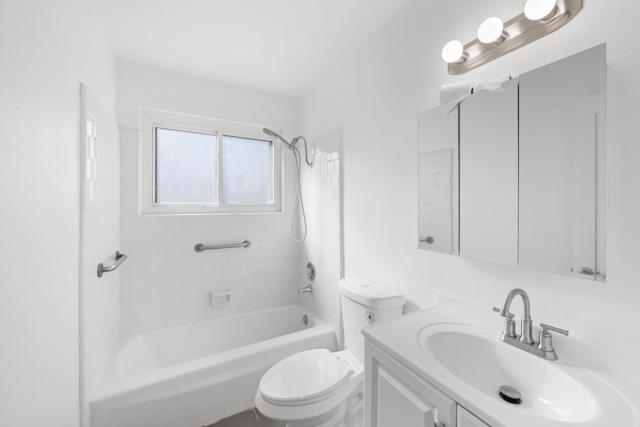 70091 Chappel Road, Rancho Mirage CA: https://media.crmls.org/mediaz/f2833f4b-55a2-4d1d-9dec-981f4872ca39.jpg