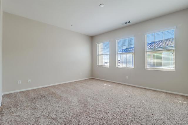 1721 Cripple Creek, Chula Vista CA: https://media.crmls.org/mediaz/f283a1b2-ab14-4755-94c1-fbdb6b01a3b6.jpg