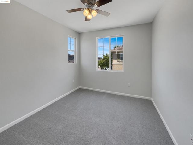 789 King Palm Ln, Brentwood CA: https://media.crmls.org/mediaz/f283bca1-c7be-4098-9deb-10b58a33534b.jpg