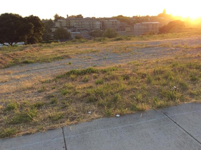 1037 Freedom Boulevard, Watsonville CA: https://media.crmls.org/mediaz/f2845ce4-e83c-4976-a065-5f4983b13fc3.jpg