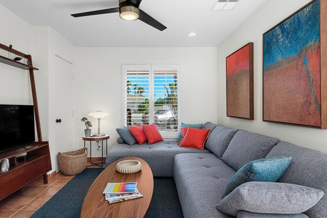 2525 N Farrell Drive, Palm Springs CA: https://media.crmls.org/mediaz/f28460dd-cedb-4300-933b-1a5cf82aa3d9.jpg