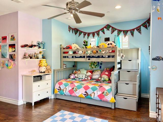 517 N Cedros, Solana Beach CA: https://media.crmls.org/mediaz/f2851d6f-dcec-4759-8210-e0f3ca084a29.jpg