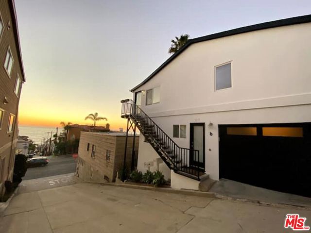 317 Moonstone Street, Manhattan Beach, California 90266, ,Residential Income,Sold,Moonstone,21105361