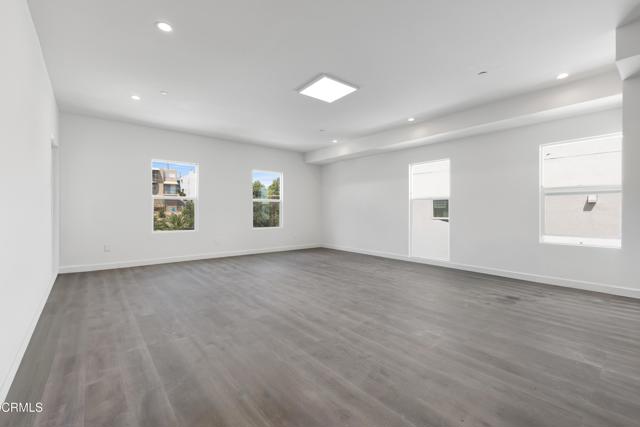 Detail Gallery Image 4 of 8 For 4406 Bowman Bld, El Sereno,  CA 90032 - 2 Beds | 1 Baths