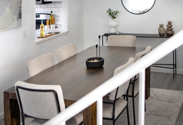 7325 Alicante Rd, Carlsbad CA: https://media.crmls.org/mediaz/f287a4a0-020f-42d0-93ef-79766ad65b03.jpg