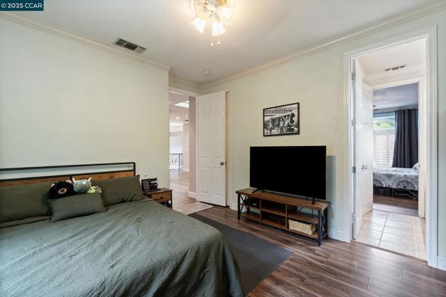 2550 E Jenny Ave, Fresno CA: https://media.crmls.org/mediaz/f2889877-fcd6-4027-b478-f8f772d8e7b3.jpg