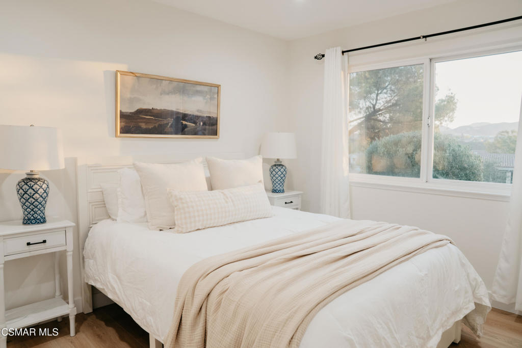 https://media.crmls.org/mediaz/f2894a1d-f631-452e-a303-c9f2b8fa385c.jpg?preset=X-Large