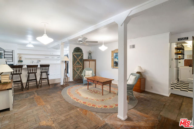 2020 Coldwater Canyon Drive, Beverly Hills CA: https://media.crmls.org/mediaz/f289674f-70a6-4139-ba76-b865c80fea10.jpg