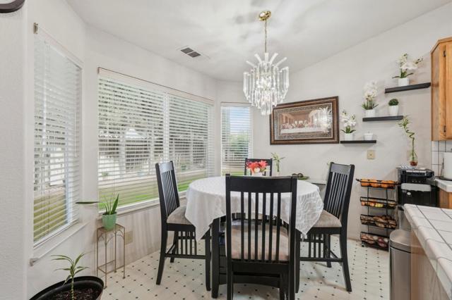 1883 College Greens Drive, Los Banos CA: https://media.crmls.org/mediaz/f2897ae0-8049-4dc8-9d50-91516d8dc9ac.jpg