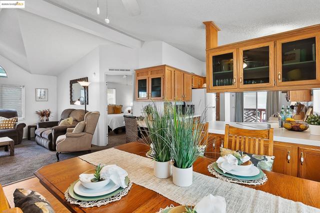 114 Zartop St, Oakley CA: https://media.crmls.org/mediaz/f2899461-10b2-4180-a278-f6bd70d5641e.jpg
