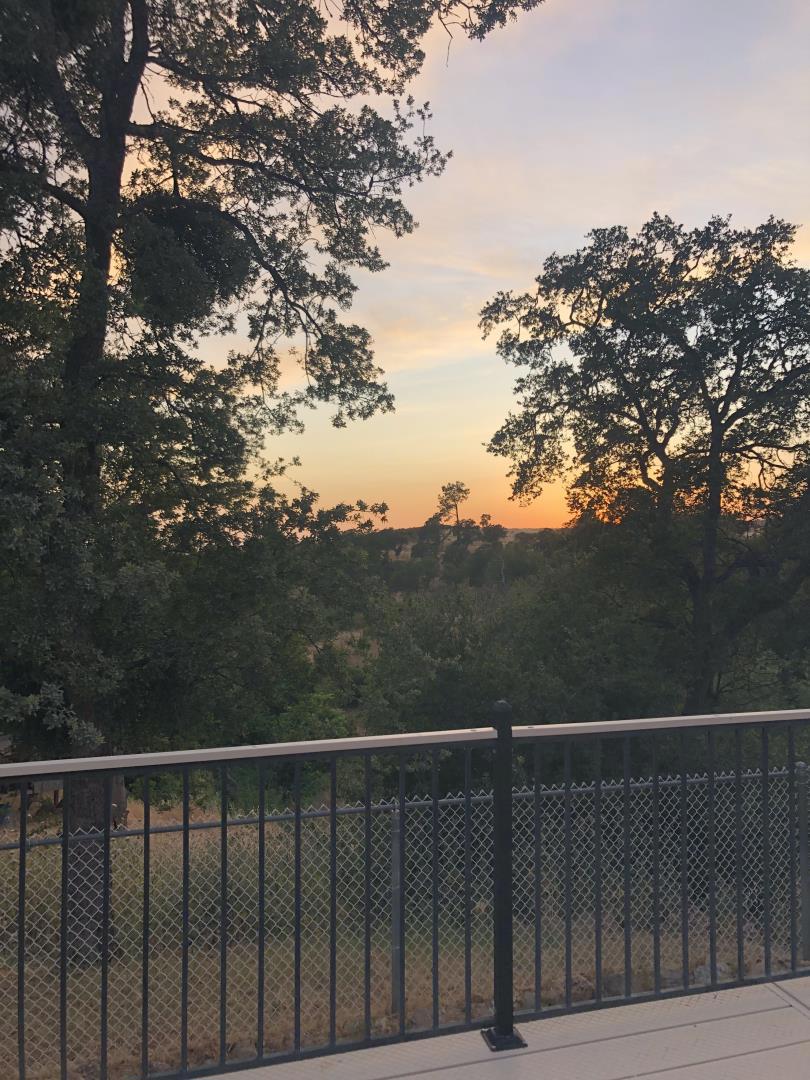https://media.crmls.org/mediaz/f289e43f-0a14-4844-8d61-126630727921.jpg?preset=X-Large