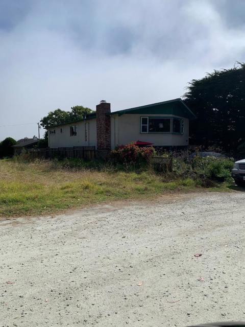 404 Lee Avenue, Half Moon Bay CA: https://media.crmls.org/mediaz/f28af028-58fa-4119-9b88-f87e06f885b9.jpg