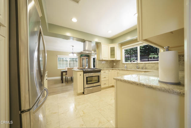 3553 Pontiac Street, La Crescenta CA: https://media.crmls.org/mediaz/f28b6494-df59-4acb-9c1b-8a592a8b46a7.jpg