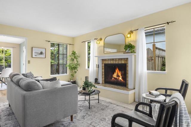 5334 Soquel Drive, Soquel CA: https://media.crmls.org/mediaz/f28b7fbd-7873-4ff1-9db2-352b007e22e7.jpg