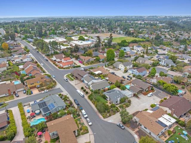 5550 La Cuenta Drive, San Diego CA: https://media.crmls.org/mediaz/f28ca076-160f-41e3-b76d-7a295e178eca.jpg