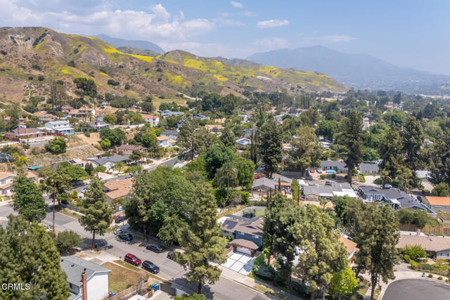 11442 Brainard Avenue, Sylmar CA: https://media.crmls.org/mediaz/f28e419c-5d7a-493c-84fc-fbafecede4c8.jpg