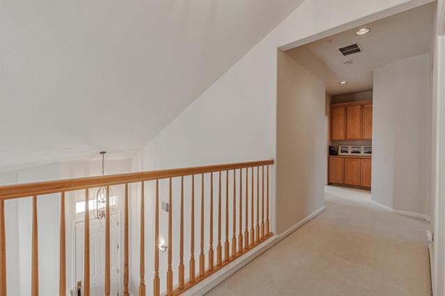 975 Oak Brook Way, Gilroy CA: https://media.crmls.org/mediaz/f28e8a8d-9a6d-4a54-aaf5-37d6ab989eef.jpg