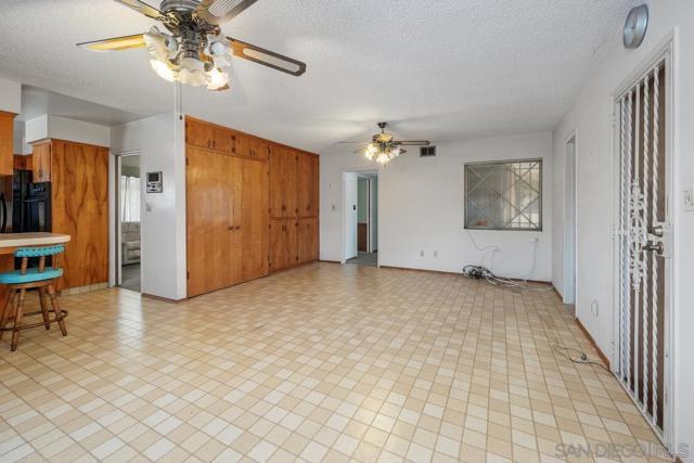 5824 Kent Pl, San Diego CA: https://media.crmls.org/mediaz/f28f046e-4031-4b6f-8ba2-03e3f2d224ae.jpg