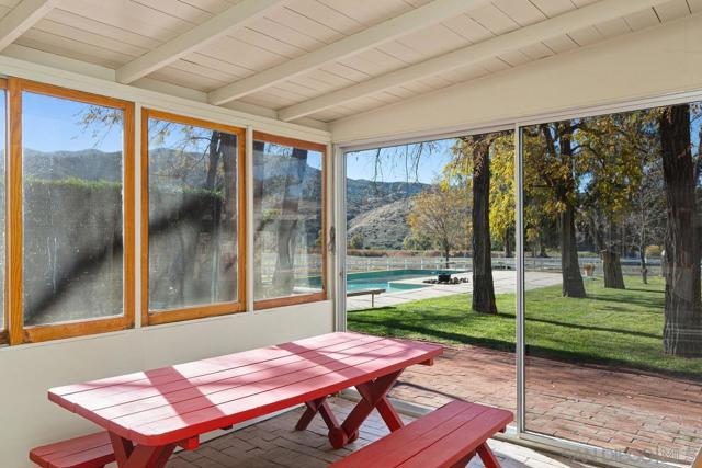 43023 Highway 79, Aguanga CA: https://media.crmls.org/mediaz/f290a161-9151-4705-b516-43ae69f989a5.jpg