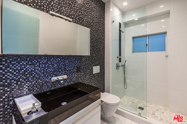 Drew Fenton | 26050 Pacific Coast Highway Malibu CA | MLS: 7423645