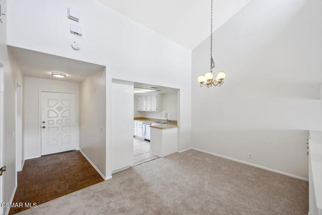 4535 Falkirk Bay, Oxnard CA: https://media.crmls.org/mediaz/f2911b42-f748-448d-8f55-78bf61fbfbbe.jpg