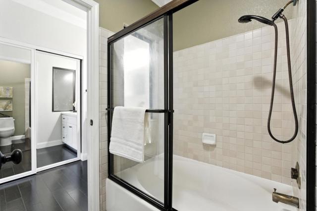425 Cork Harbour Circle,  CA: https://media.crmls.org/mediaz/f2917bf2-17df-466d-920d-5f12bc44fed3.jpg