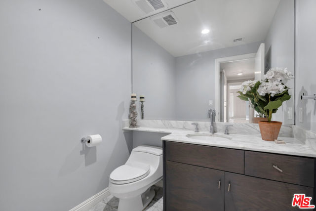 1124 N Kings Road, West Hollywood CA: https://media.crmls.org/mediaz/f291a22b-d30d-4f9f-879c-ec6ad470e594.jpg