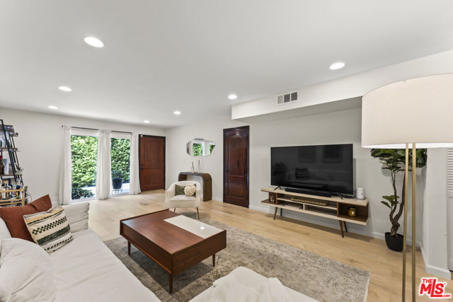10854 Morrison Street, North Hollywood CA: https://media.crmls.org/mediaz/f292e312-baf9-4aed-9e04-a3f753368bb5.jpg
