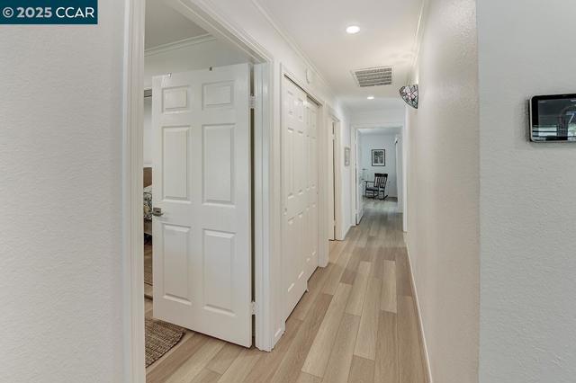 3128 Tice Creek Dr, Walnut Creek CA: https://media.crmls.org/mediaz/f294f724-cd39-4af0-879f-d8f76503af79.jpg