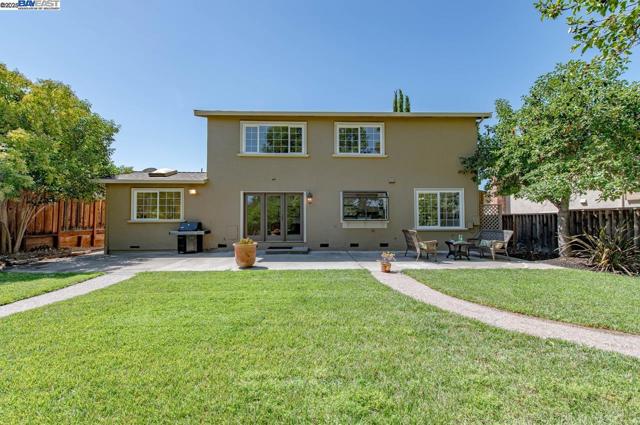 954 Crellin Rd, Pleasanton CA: https://media.crmls.org/mediaz/f29614c4-4c26-4093-886e-71f354b27915.jpg