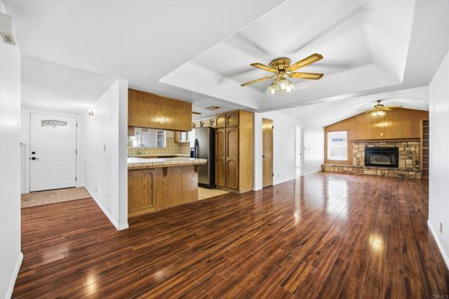 Detail Gallery Image 11 of 55 For 905 Cimarron Ct, Ridgecrest,  CA 93555 - 4 Beds | 2/1 Baths