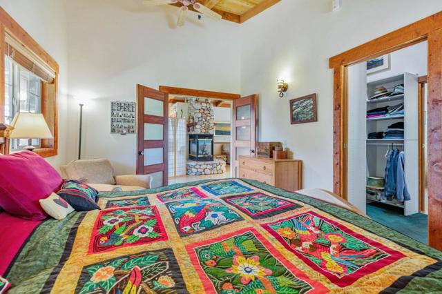 18 Asoleado Drive, Carmel Valley CA: https://media.crmls.org/mediaz/f296913f-7f12-46e2-879c-91264cf8c7cd.jpg