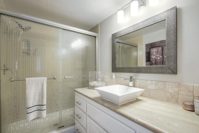 Detail Gallery Image 25 of 45 For 1207 Branding Iron Cir, Vista,  CA 92081 - 4 Beds | 3 Baths