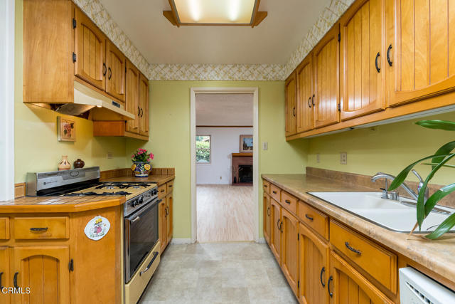 2238 Garfias Drive, Pasadena CA: https://media.crmls.org/mediaz/f296fffc-0fce-40ed-a0cb-a3943adcd106.jpg
