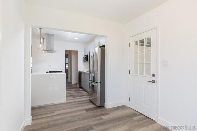 4361 Alamo Dr, San Diego CA: https://media.crmls.org/mediaz/f2975b6c-5c27-452c-b0d3-4e73e4f7ac9f.jpg