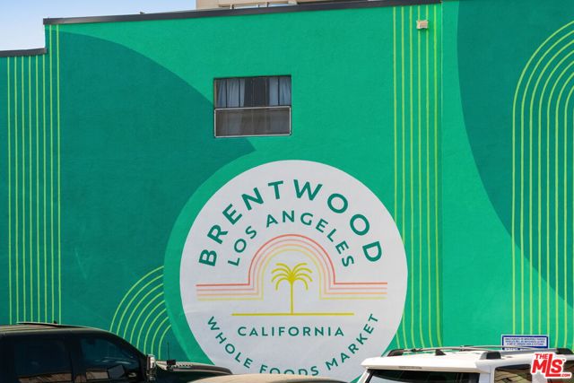 11645 Montana Avenue, Los Angeles CA: https://media.crmls.org/mediaz/f298c891-7dca-45d7-9b1a-7842c89d8c24.jpg