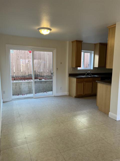 Image 4 of 17 For 695 Sea Vale Street  103