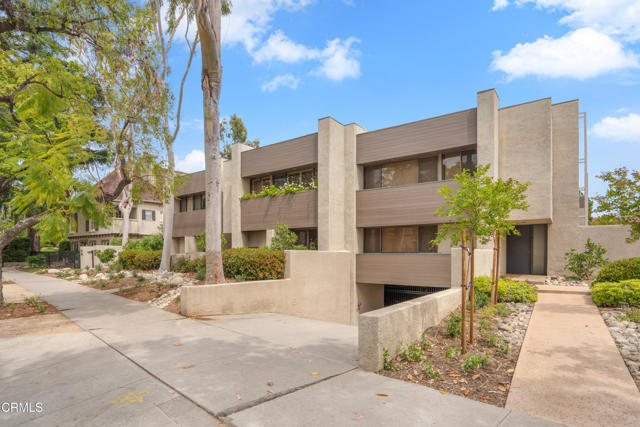 Detail Gallery Image 38 of 44 For 108 S Grand Ave, Pasadena,  CA 91105 - 3 Beds | 2/1 Baths