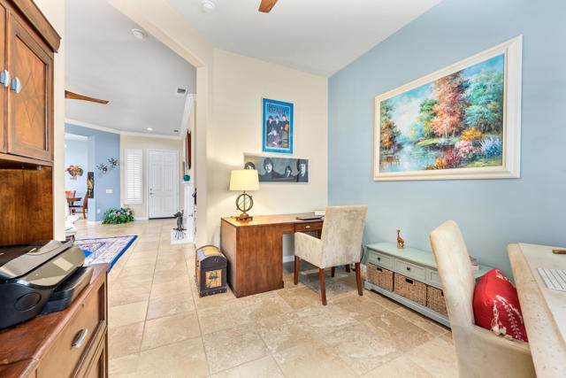 40973 Corte La Fonda, Indio CA: https://media.crmls.org/mediaz/f29a0939-861b-475d-b97a-9e05d7d853e2.jpg