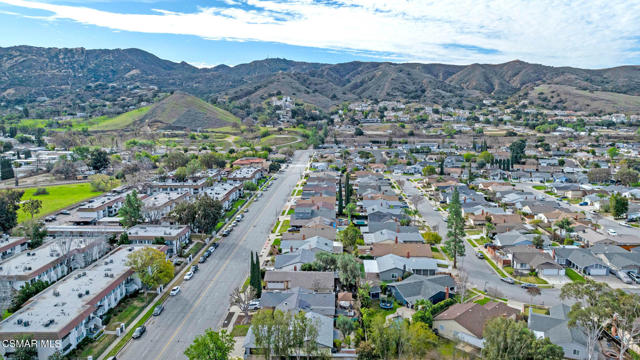 1897 Yosemite Ave, Simi Valley  -  HsHPr