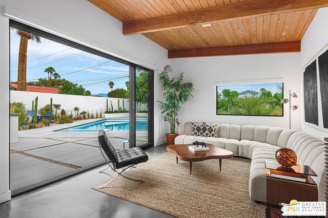 454 E Lindsey Drive, Palm Springs CA: https://media.crmls.org/mediaz/f29adce8-25e4-4256-9ae5-3cd8203c490b.jpg