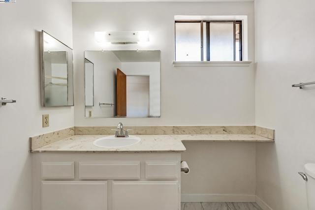 1849 Springsong Dr, San Jose CA: https://media.crmls.org/mediaz/f29b5aa5-d677-4dec-a901-3cf70646c76a.jpg