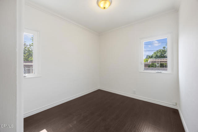 1430 Pepper Drive, Pasadena CA: https://media.crmls.org/mediaz/f29b7772-85ac-418b-97bd-02f41f1c1a74.jpg