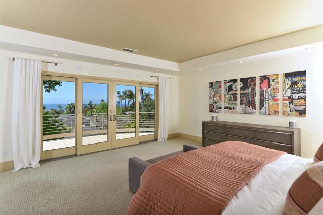 Detail Gallery Image 7 of 22 For 5787 Bellevue Ave, La Jolla,  CA 92037 - 4 Beds | 4/1 Baths