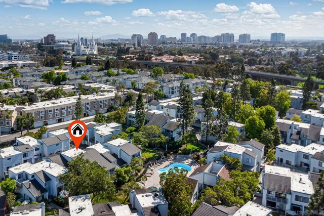 3236 Via Alicante, La Jolla CA: https://media.crmls.org/mediaz/f29d59d8-6a3e-48e3-b502-c26b9dc50cf4.jpg