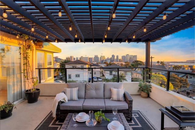 2204 2206 Albatross Street, San Diego CA: https://media.crmls.org/mediaz/f29d6114-d71d-45d6-811b-1d78149643a0.jpg