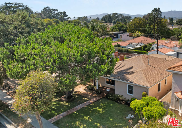 2923 Urban Avenue photo 5