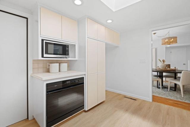 1861 Limetree Lane, Mountain View CA: https://media.crmls.org/mediaz/f29dd882-38ad-44c2-aa4f-f163e3bdfec4.jpg