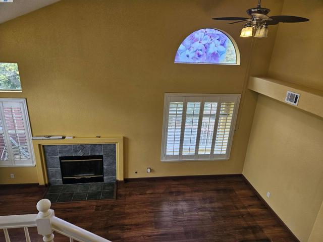 24909 Avocado Ct, Hayward CA: https://media.crmls.org/mediaz/f29ddab7-a41e-41c6-8428-59a4660140a7.jpg