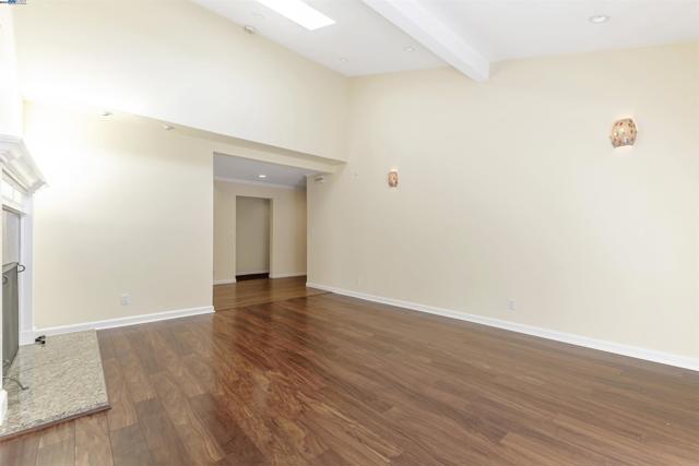 Image 13 of 46 For 18745 Cavendish Dr